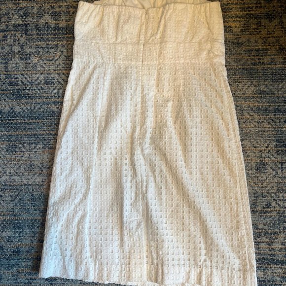 Vineyard Vines Eyelet Strapless Dress with Ribbon - Size 6 NWOT - Picture 3 of 7